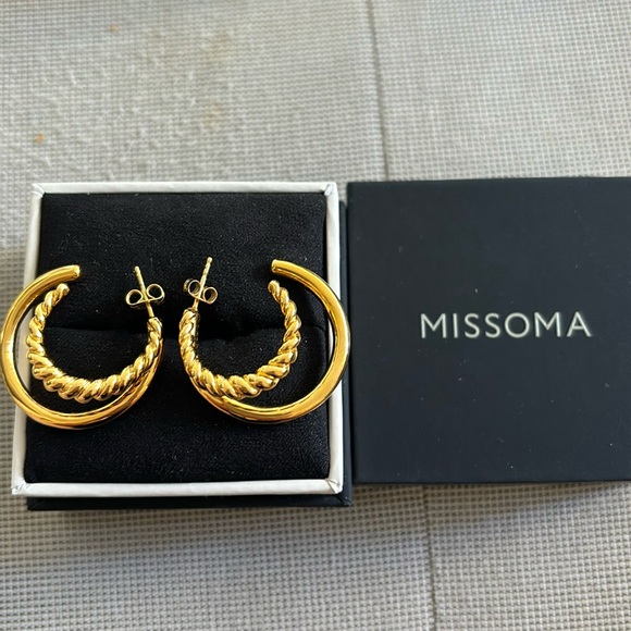 Missoma double hoop earrings gold toned - Picture 1 of 5